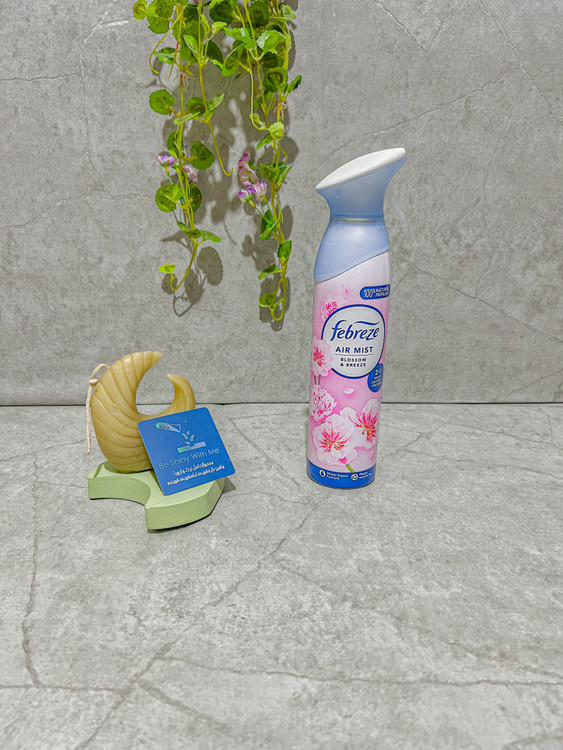 نسیم و شکوفه