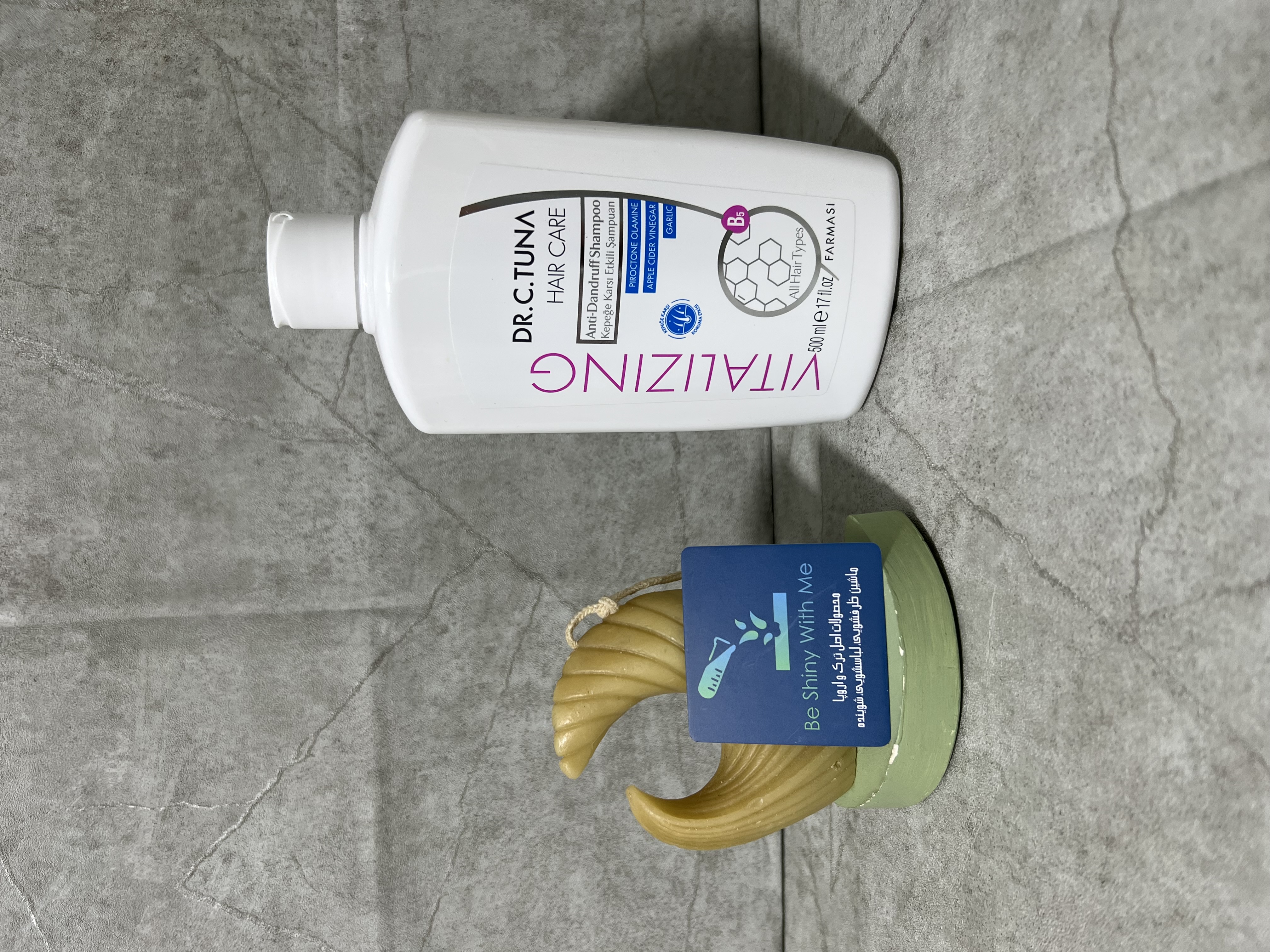 شامپو ضد شوره دکتر سی تونا فارماسی مدل Vitalizing حجم 500 میل